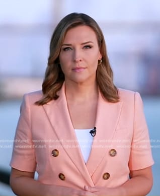 Mary's blue short sleeve blazer on Good Morning America