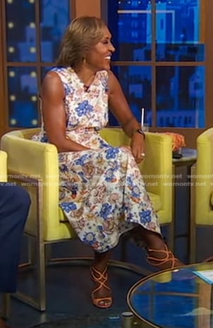 Robin 's pink strappy sandals on Good Morning America