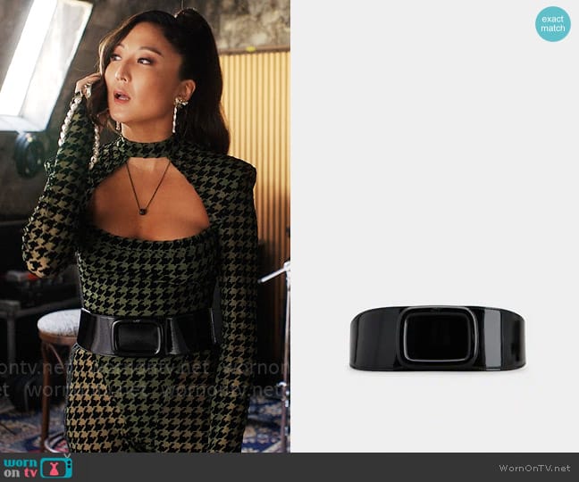 Roger Vivier Viv Choc Lacquered Buckle Belt in Patent Leather worn by Mindy Chen (Ashley Park) on Emily in Paris