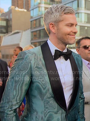 Ryan's iridescent jacket on Owning Manhattan