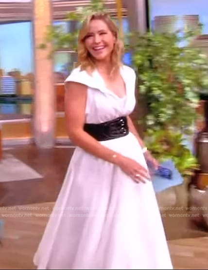 Sara’s white belted dress on The View