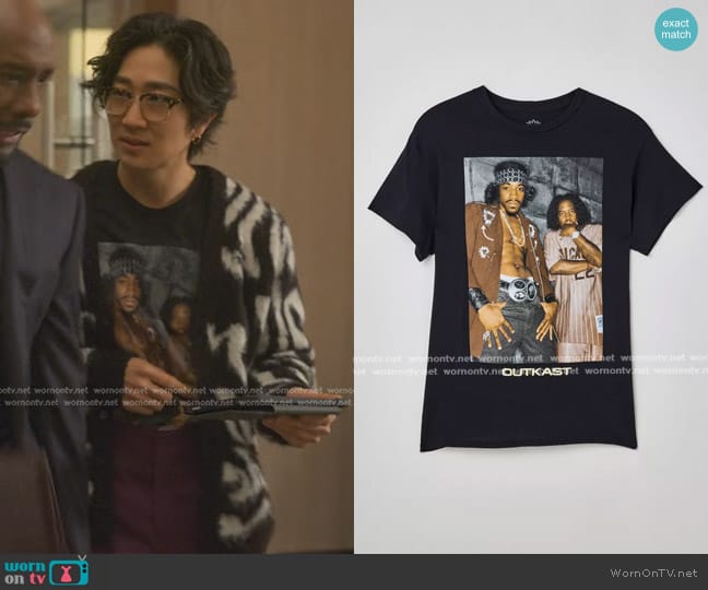 Urban Outfitters Outkast Photo Tee worn by Daniel Kim (Tim Jo) on Reasonable Doubt