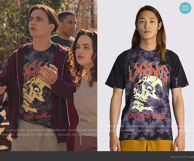 Vans Halloween Glow T-Shirt worn by Robby Keene (Tanner Buchanan) on Cobra Kai