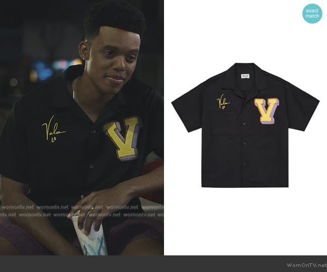 Valas Varsity V Bowler Shirt worn by Will Smith (Jabari Banks) on Bel-Air