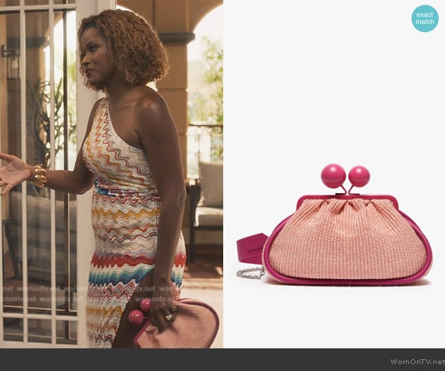 Weekend Max Mara Medium Raffia-Look Pasticcino Bag worn by Vivian Banks (Cassandra Freeman) on Bel-Air