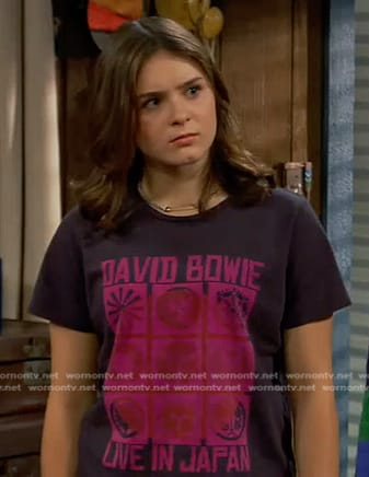 Winnie’s grey David Bowie print tee on Bunkd