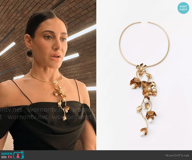 Zara Floral Necklace with Faux Pearls worn by Chloe Tucker Caine on Owning Manhattan