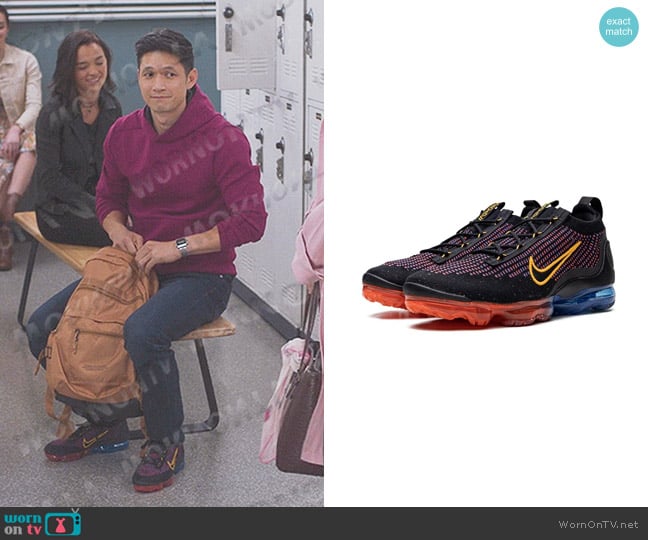 Nike Air Vapormax 2021 Flyknit NN Sneakers in Black/University Gold worn by Blue (Harry Shum Jr.) on Greys Anatomy