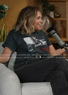 Rachel Platten's dark grey graphic print tee on Today