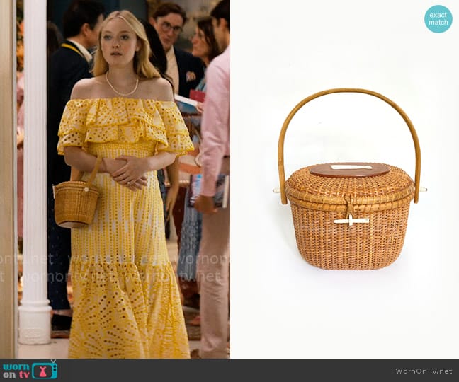  Vintage Nantucket lightship basket purse worn by Abby Winbury (Dakota Fanning) on The Perfect Couple