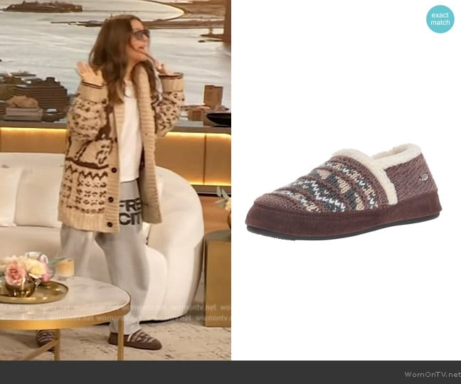 Acorn Moc Slippers in Nordic Brown worn by Drew Barrymore on The Drew Barrymore Show