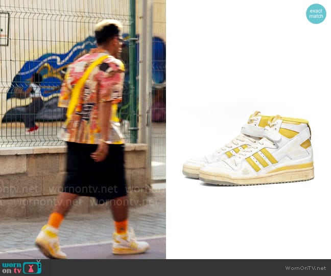 Adidas Forum 84 High in Worn Yellow worn by Dionysus (Nabhaan Rizwan) on Kaos