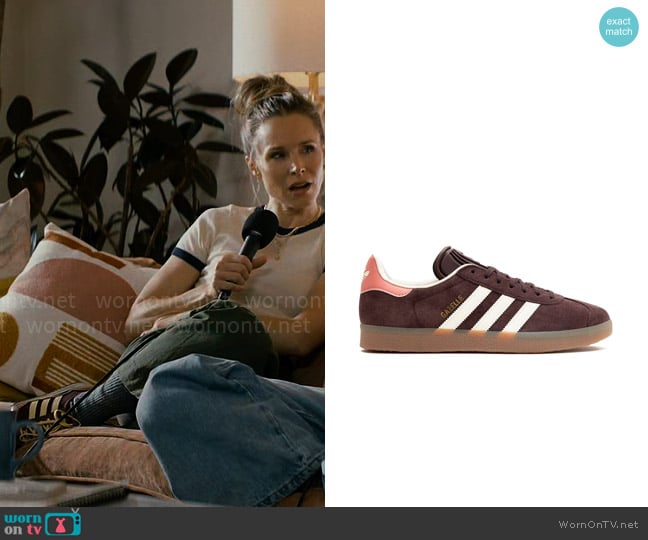 Adidas Gazelle Sneakers in Brown Gum 4 worn by Joanne (Kristen Bell) on Nobody Wants This