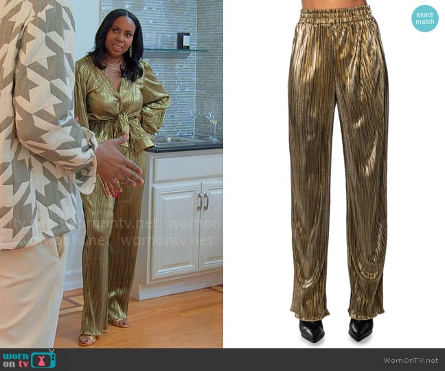 Akira Noel Pleated Metallic Palazzo Pant worn by Tricia Lee Riley on Owning Manhattan