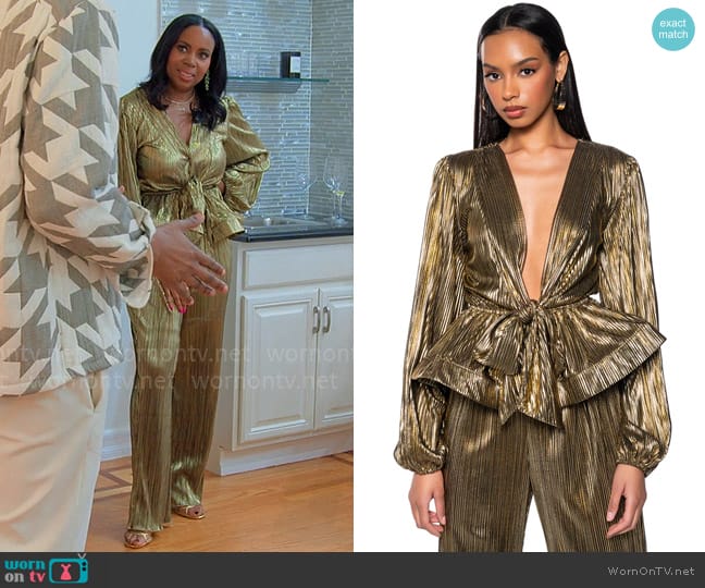 Akira Noel Tie Pleated Tie Front Metallic Blouse worn by Tricia Lee Riley on Owning Manhattan