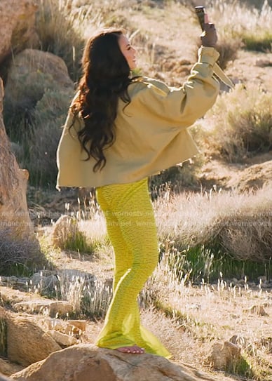 Amanza's yellow monogram leggings on Selling Sunset