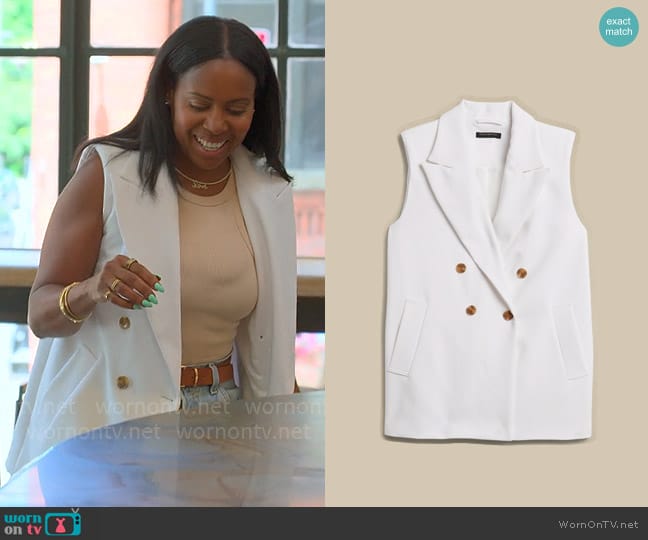 Banana Republic Double-Breasted Boyfriend Vest worn by Tricia Lee Riley on Owning Manhattan