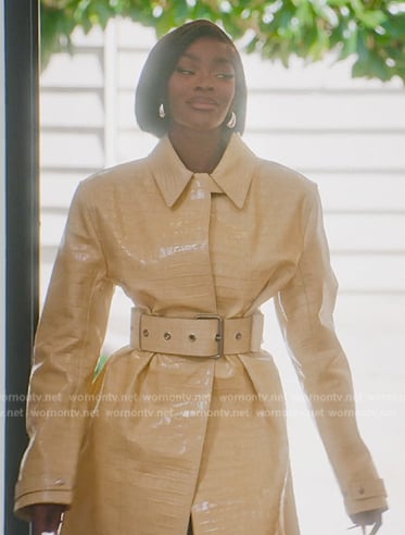 Chelsea's yellow croc leather coat on Selling Sunset