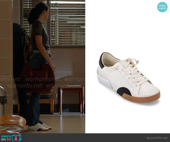 Violet’s sneakers on Chicago Fire