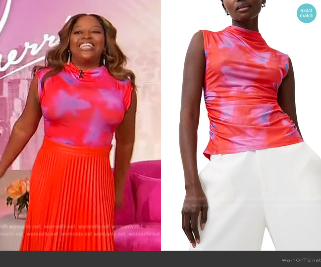 French Connection Riya Christy Printed Ruched Top worn by Sherri Shepherd on Sherri