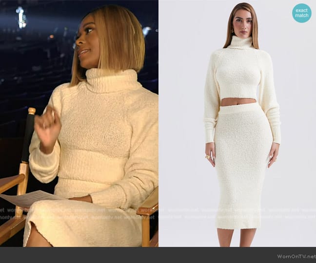 House of CB Nyala Cream Soft Boucle Knit Cropped Sweater worn by Zuri Hall on E! News