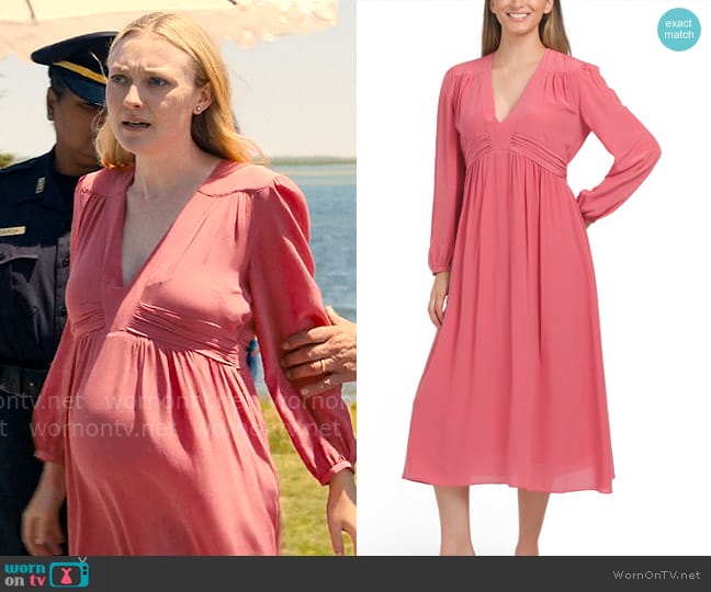 Abby’s pink v-neck long sleeve midi dress on The Perfect Couple