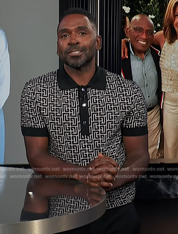 Justin's monogram logo polo shirt on E! News