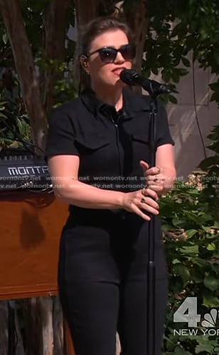 Kelly's black jumpsuit on The Kelly Clarkson Show