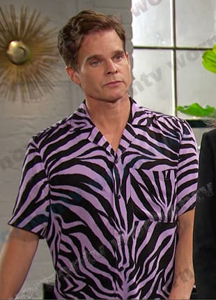 Leo's pink zebra print shirt on Days of our Lives