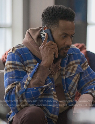 Lewis’s blue plaid flannel shirt on Reasonable Doubt