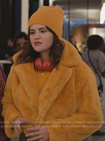 Mabel’s yellow fur jacket and pants on Only Murders in the Building