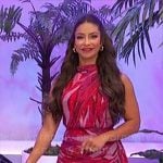 Manuela’s pink swirl print dress on The Price is Right