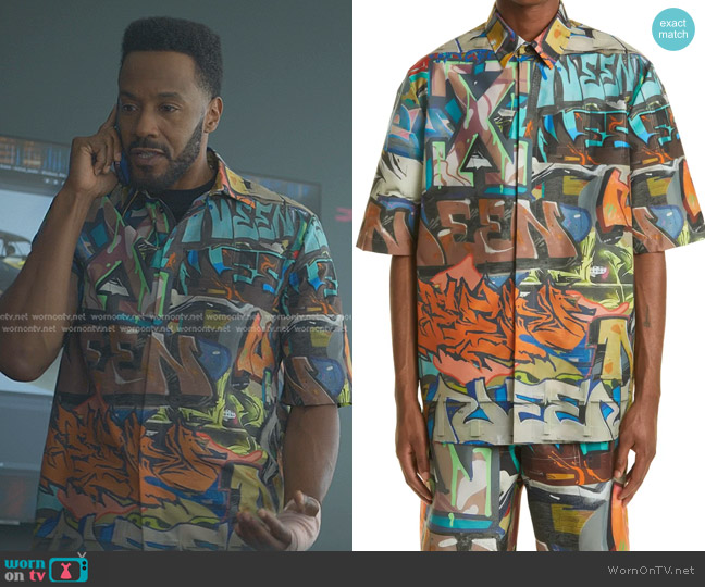 Off White x Neen Graffiti Print Short Sleeve Button-Up Shirt worn by Lewis Stewart (McKinley Freeman) on Reasonable Doubt