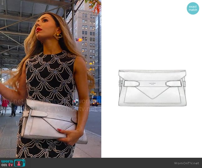 Rag and Bone Field Folio Clutch worn by Jade Shenker on Owning Manhattan