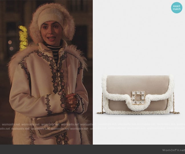 Roger Vivier Jeu de Fille Shearling Strass Buckle Clutch Bag worn by Emily Cooper (Lily Collins) on Emily in Paris