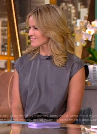 Sara's grey leather top on The View