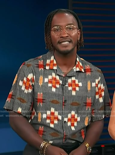 Scott's gray floral print shirt on Access Hollywood