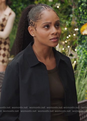 Simone's black cropped shirt on All American Homecoming