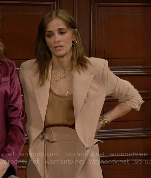 Taylor's beige blazer and shorts set on The Bold and the Beautiful