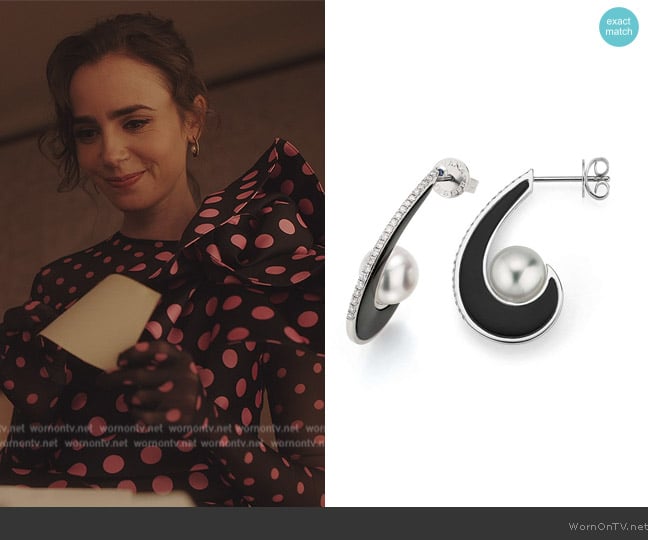 Yana Nesper Pearl Earrings in White Gold with Diamonds and Onyx worn by Emily Cooper (Lily Collins) on Emily in Paris