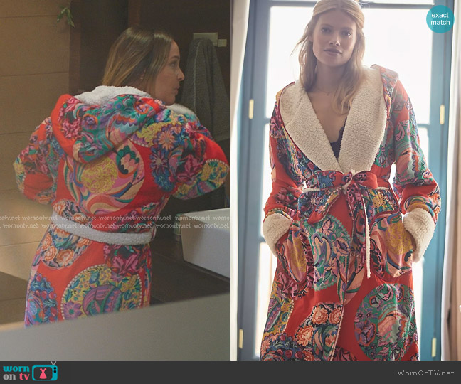 Alexandra Farmer Lively Sherpa-Lined Robe worn by Jo Wilson (Camilla Luddington) on Greys Anatomy