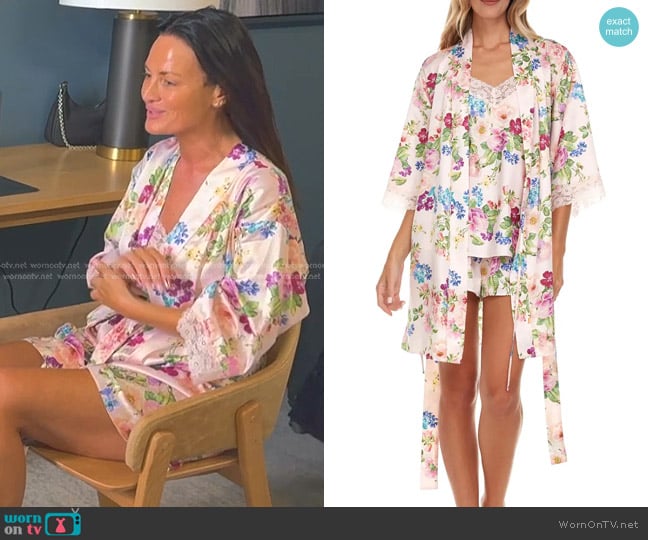 Flora Nikrooz Sabrina Floral Print Satin Short Pajamas & Robe Set in Blush worn by Lisa Barlow on The Real Housewives of Salt Lake City