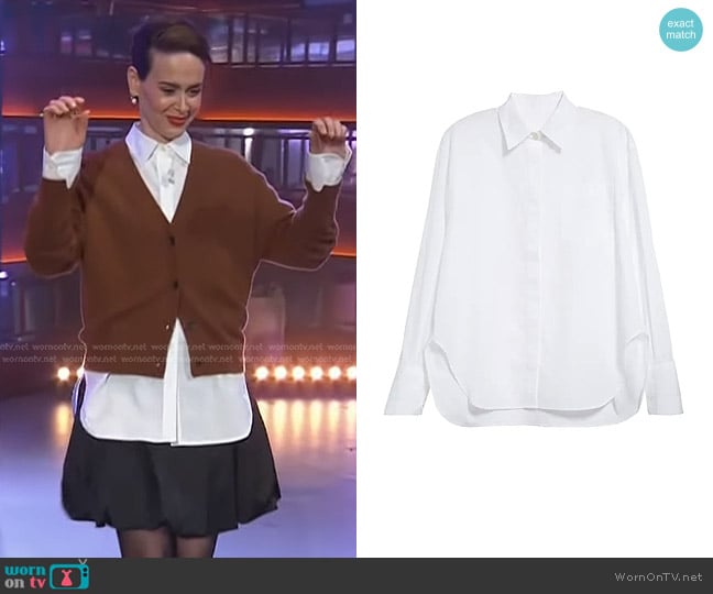 Maria McManus Organic Cotton Button-Up Shirt worn by Sarah Paulson on The Kelly Clarkson Show