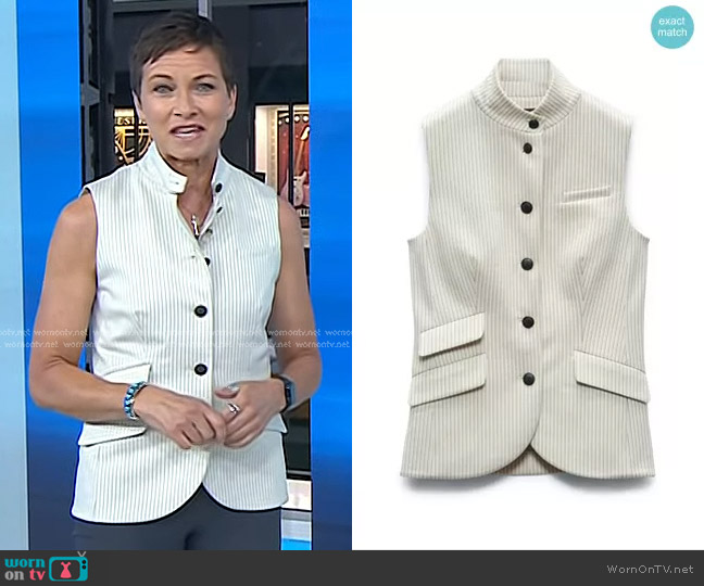 Rag & Bone Slade Ponte Vest in Ivory Stripe worn by Stephanie Gosk on Today