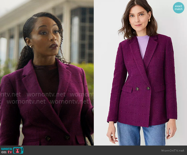 Ann Taylor The Tailored Double Breasted Long Blazer in Tweed worn by Andrea Freemann (Yaya DaCosta) on The Lincoln Lawyer