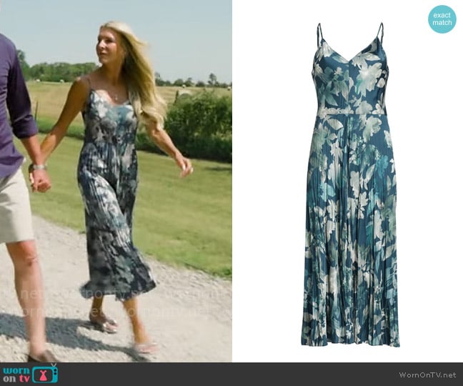 Joan’s teal floral dress on The Golden Bachelorette