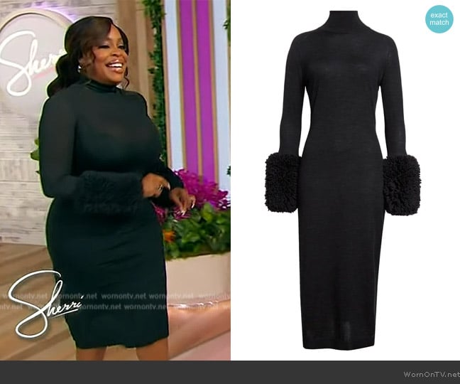 Alaia Faux shearling-trimmed virgin wool midi dress worn by Niecy Nash on Sherri