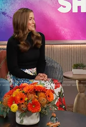 Alex Mize White's floral print colorblock dress on The Kelly Clarkson Show