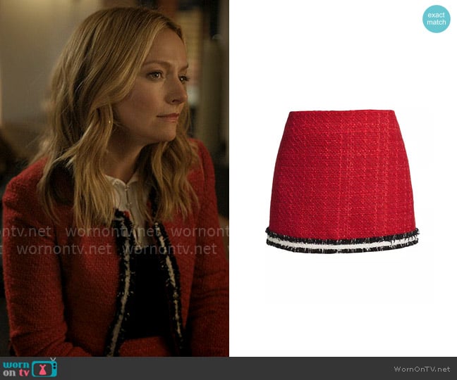 Alice + Olivia Rubi Skirt worn by Lorna Crane (Becki Newton) on The Lincoln Lawyer