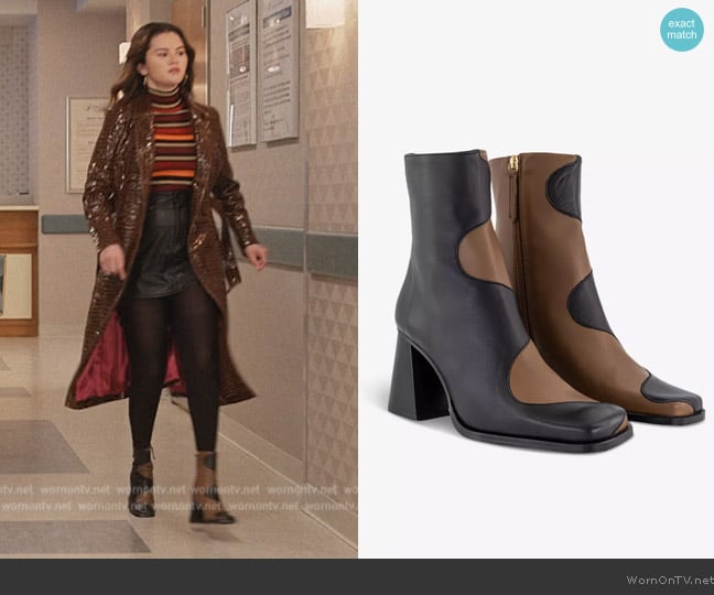 Alohas Blair two-tone block-heel leather ankle boots worn by Mabel Mora (Selena Gomez) on Only Murders in the Building